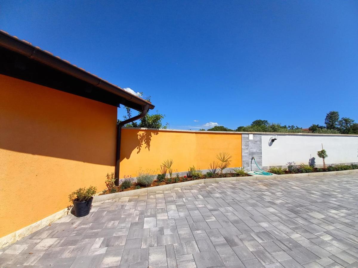 Apartment & Studio Vrdoljak Sveti Anton  Exterior photo