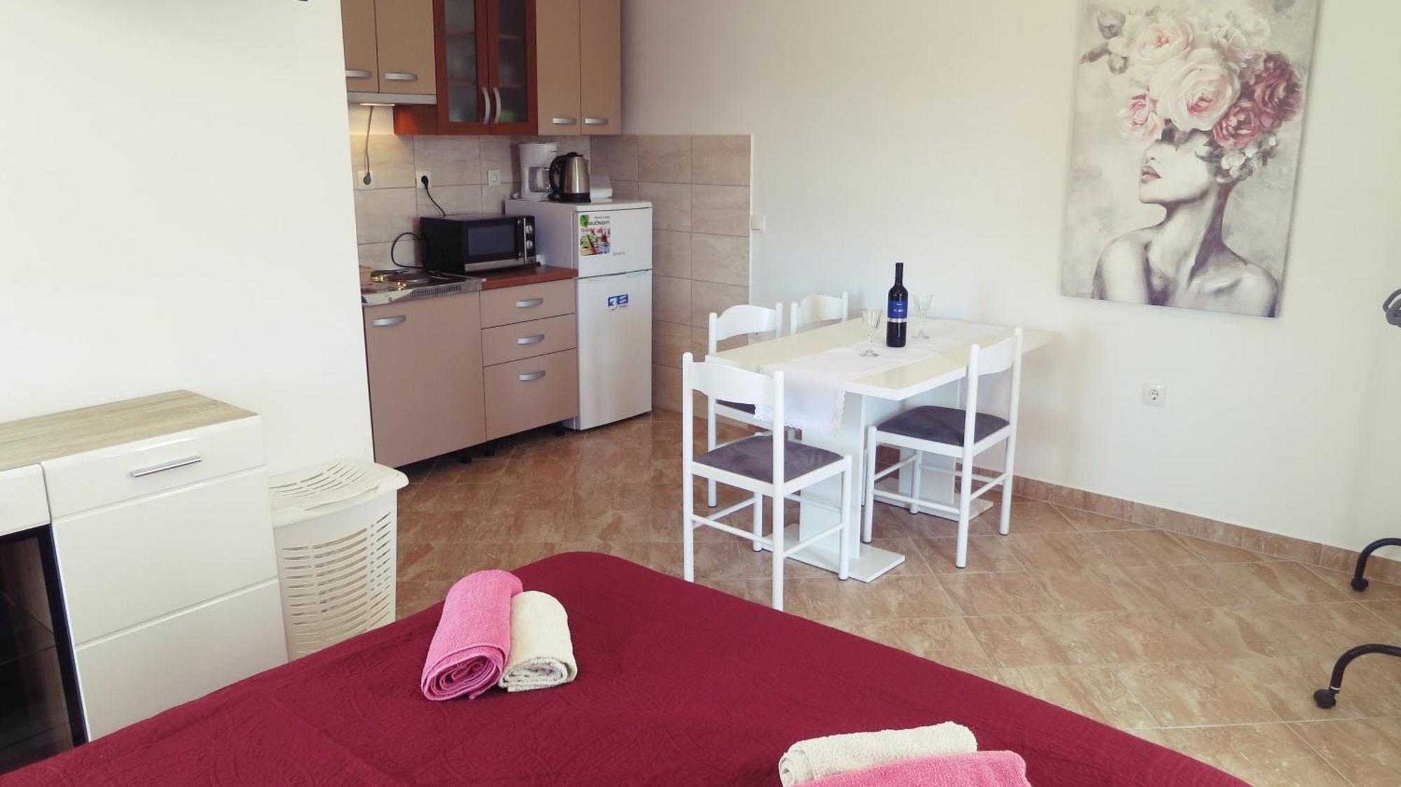 Apartment & Studio Vrdoljak Sveti Anton  Room photo